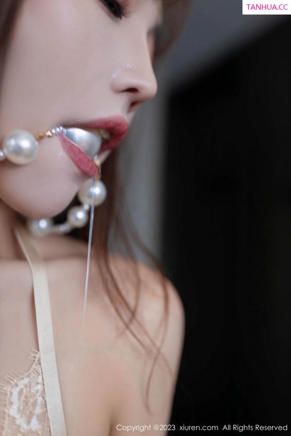 陆萱萱  [XiuRen]高清写真图 2023.08.10 No.7214 陆萱萱 灰丝美腿第33张图片